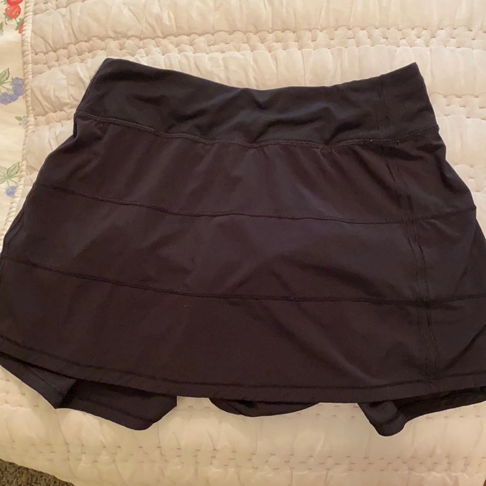 brand new never worn lululemon pace rival skirt